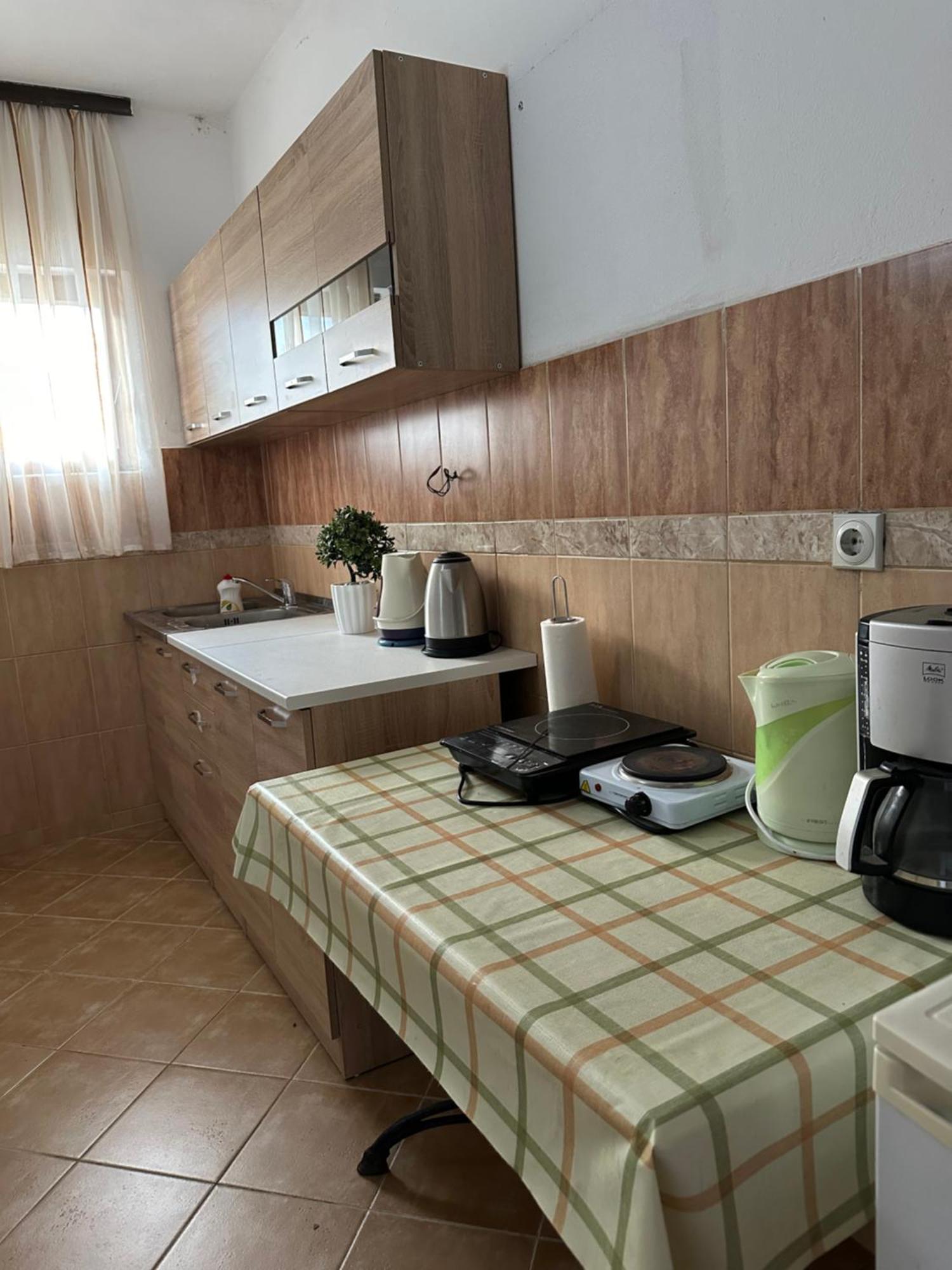 Rooms Ajllin 乌尔齐尼 外观 照片